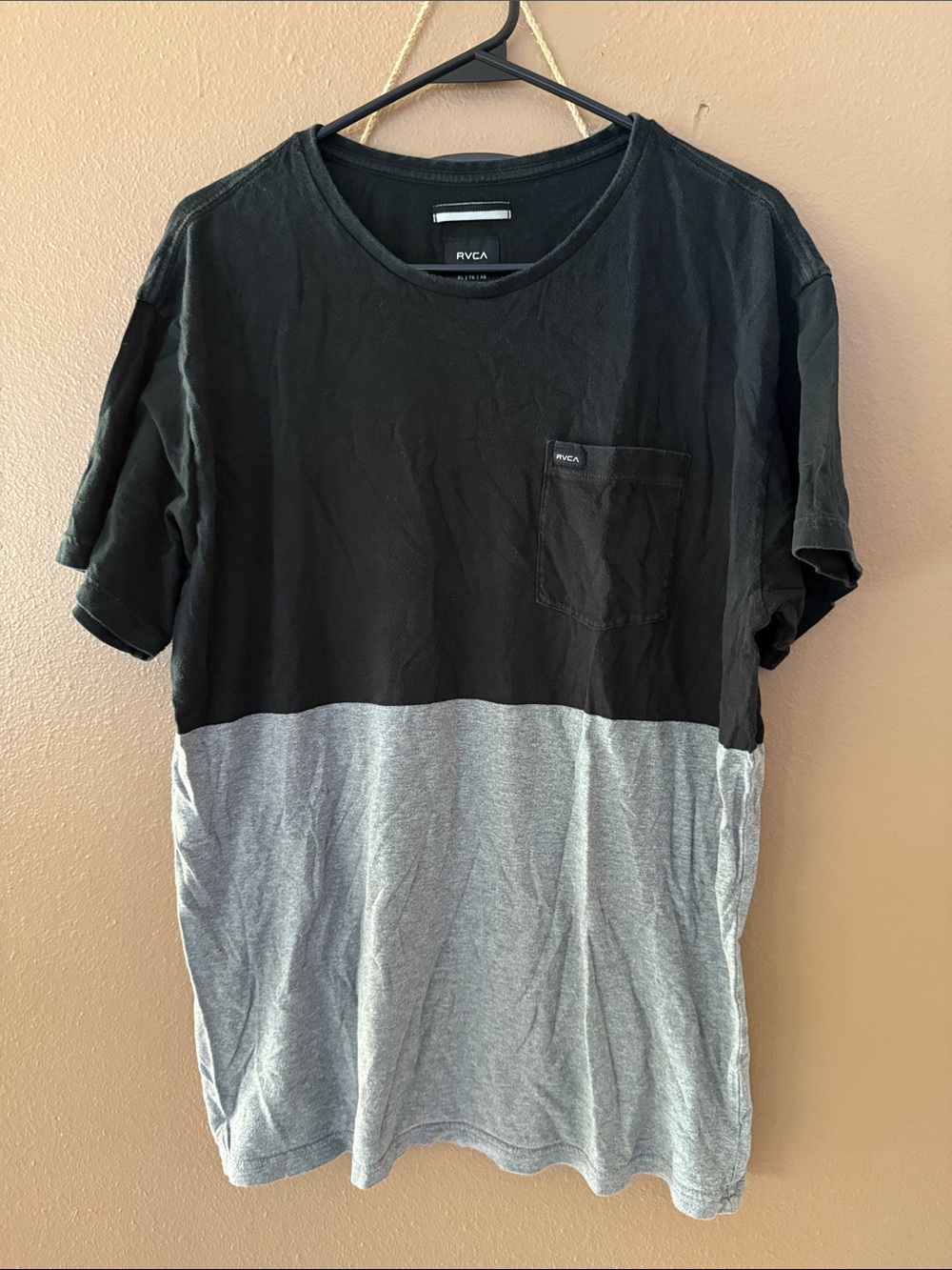 Men’s RVCA Colorblock Pocket Tee